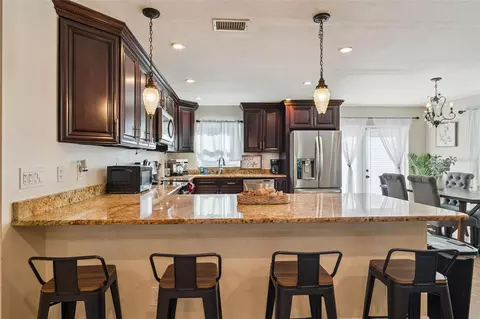 Kitchen - 2614 Fairview Ave, Seffner, FL 33584 photo 4 of 4