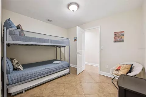 Bedroom - 2614 Fairview Ave, Seffner, FL 33584 photo 7 of 8