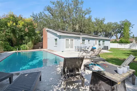 Exterior - 2614 Fairview Ave, Seffner, FL 33584 photo 2 of 8