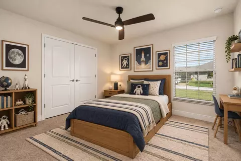 Bedroom - 702 Country Walk Cv, Eagle Lake, FL 33839 photo 4 of 10