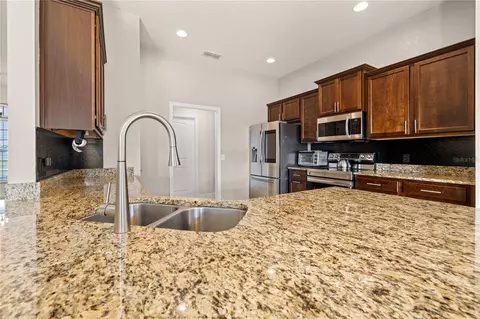 Kitchen - 702 Country Walk Cv, Eagle Lake, FL 33839 photo 4 of 4