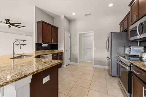 Kitchen - 702 Country Walk Cv, Eagle Lake, FL 33839 photo 1 of 4