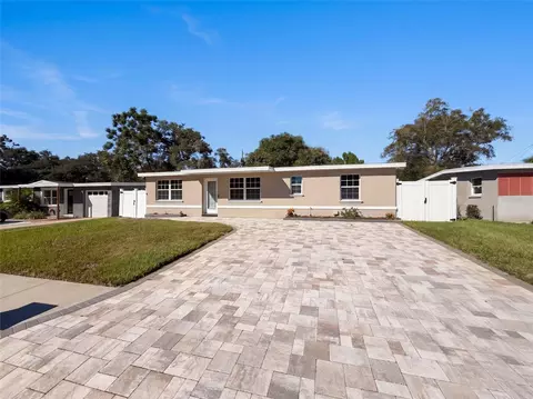 645 10th Pl, Safety Harbor, FL 34695