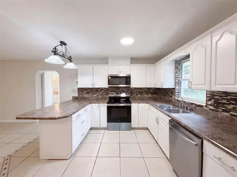 Kitchen - 904 Spring Creek Dr, Ocoee, FL 34761 photo 3 of 4