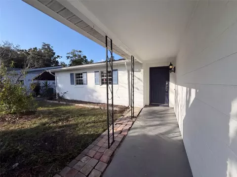 Exterior - 904 Spring Creek Dr, Ocoee, FL 34761 photo 3 of 7
