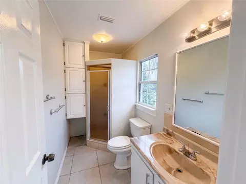Bath - 904 Spring Creek Dr, Ocoee, FL 34761 photo 1 of 5