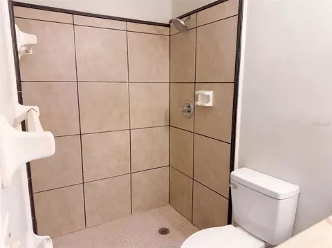 Bath - 904 Spring Creek Dr, Ocoee, FL 34761 photo 5 of 5