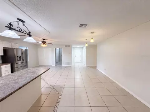 Living - 904 Spring Creek Dr, Ocoee, FL 34761 photo 4 of 4