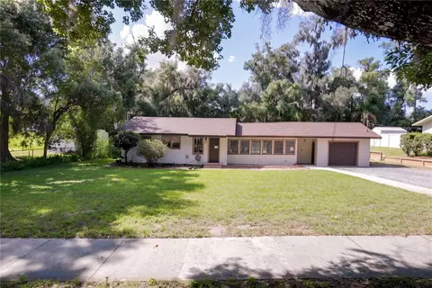 467 S Carpenter Ave, Orange City, FL 32763