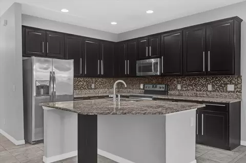 Kitchen - 11267 Grander Dr, Windermere, FL 34786 photo 1 of 2