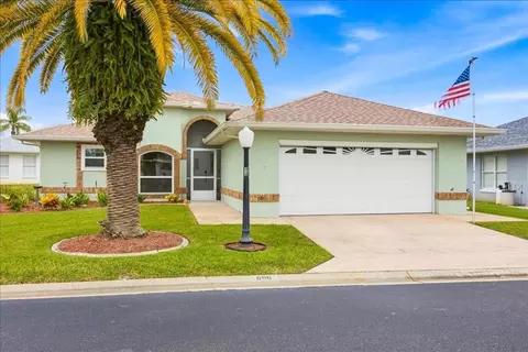 686 Paradise Pt, Haines City, FL 33844