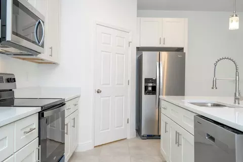 Kitchen - 3899 SW 133rd Loop, Ocala, FL 34473 photo 3 of 9
