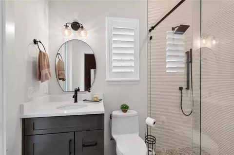 Bath - 34449 Parkview Ave, Eustis, FL 32736 photo 4 of 7