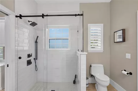 Bath - 34449 Parkview Ave, Eustis, FL 32736 photo 5 of 7