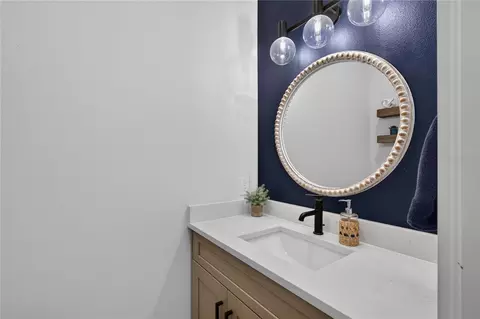 Bath - 34449 Parkview Ave, Eustis, FL 32736 photo 7 of 7