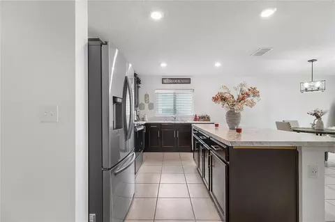 Kitchen - 3073 Sweet Acres Pl, Saint Cloud, FL 34772 photo 2 of 2