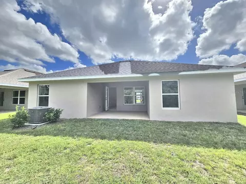 Exterior - 7672 Bent Tree Loop, Saint Cloud, FL 34773 photo 2 of 4