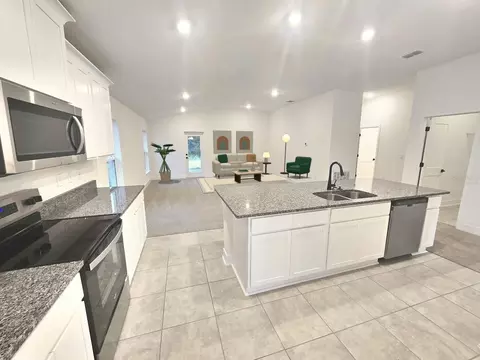 Kitchen - 7708 Bent Tree Loop, Saint Cloud, FL 34773 photo 1 of 2