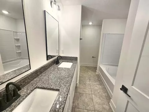 Bath - 7708 Bent Tree Loop, Saint Cloud, FL 34773 photo 1 of 2