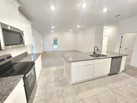 Kitchen - 7708 Bent Tree Loop, Saint Cloud, FL 34773 photo 2 of 2
