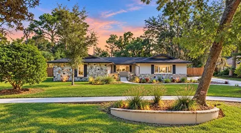 207 Royal Oaks Cir, Longwood, FL 32779
