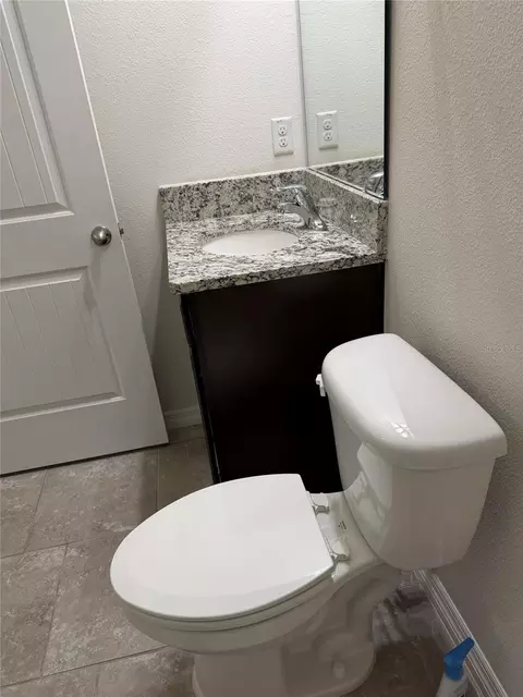 Bath - 168 Waterside Cir, Winter Haven, FL 33880 photo 1 of 4