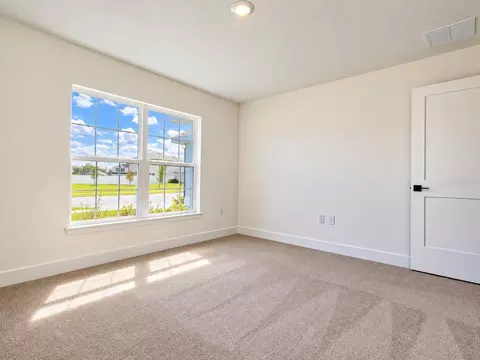 Bedroom - 7696 Bent Tree Loop, Harmony, FL 34773 photo 2 of 4