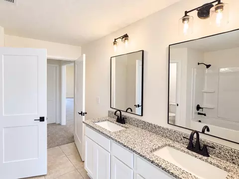 Bath - 7702 Bent Tree Loop, Saint Cloud, FL 34773 photo 1 of 3