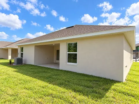 Exterior - 7732 Bent Tree Loop, Saint Cloud, FL 34773 photo 3 of 4