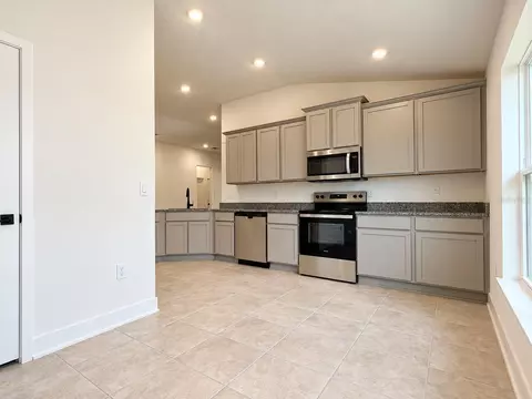 Kitchen - 7732 Bent Tree Loop, Saint Cloud, FL 34773 photo 1 of 2