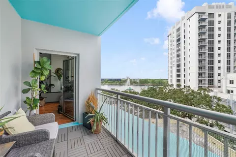 322 E Central Blvd #811, Orlando, FL 32801