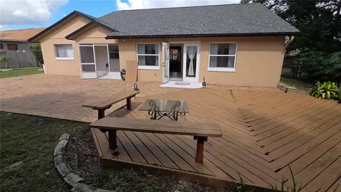 Exterior - 7514 Herricks Loop, Orlando, FL 32835 photo 6 of 7
