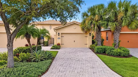 2321 Palm Tree Dr, Poinciana, FL 34759