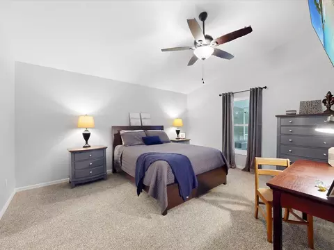 Bedroom - 30526 Hawthorn Ave, Eustis, FL 32736 photo 1 of 9