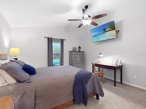 Bedroom - 30526 Hawthorn Ave, Eustis, FL 32736 photo 4 of 9