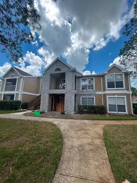 9481 Highland Oak Dr #906, Tampa, FL 33647