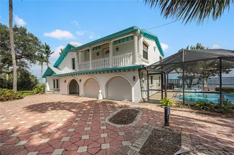 Exterior - 4270 Indian River Dr, Cocoa, FL 32927 photo 7 of 9