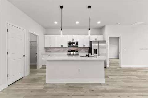 Kitchen - 2827 SW 161st Loop, Ocala, FL 34473 photo 1 of 4