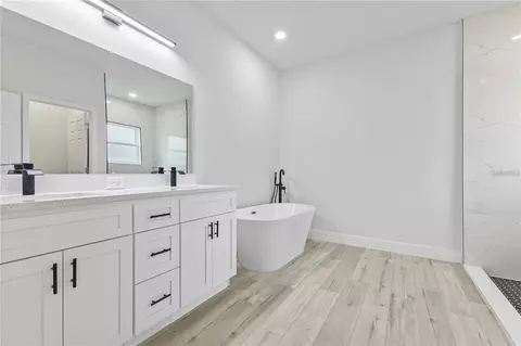 Bath - 2827 SW 161st Loop, Ocala, FL 34473 photo 3 of 4