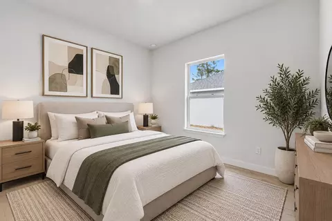 Bedroom - 2827 SW 161st Loop, Ocala, FL 34473 photo 2 of 10