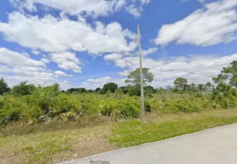 647 Corsica Ave NE, Lake Placid, FL 33852