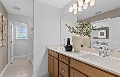 Bath - 14078 Ward Rd, Orlando, FL 32824 photo 2 of 4