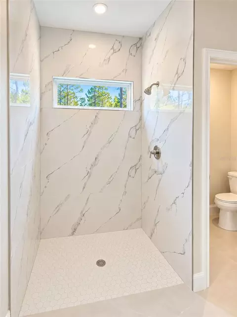 Bath - 14650 SW 68th Ter, Ocala, FL 34473 photo 4 of 5