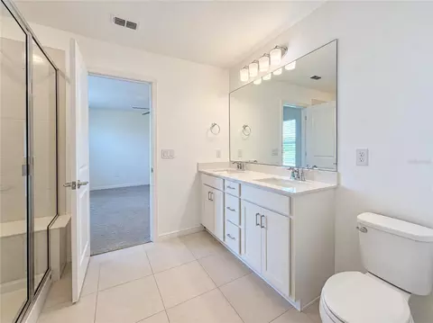 Bath - 9426 Lamine Way, Parrish, FL 34219 photo 3 of 5