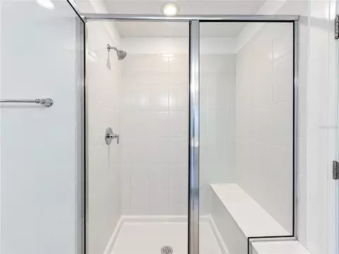 Bath - 9426 Lamine Way, Parrish, FL 34219 photo 4 of 5