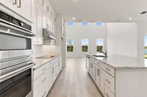 Kitchen - 5638 Nectarine Dr, Windermere, FL 34786 photo 2 of 3