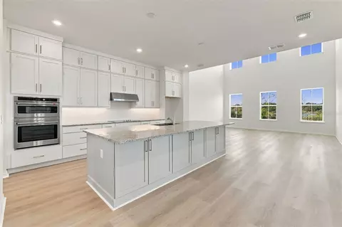 Kitchen - 5638 Nectarine Dr, Windermere, FL 34786 photo 3 of 3