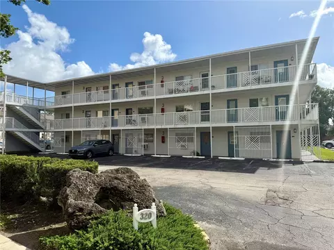 320 Lakeview St #208, Orlando, FL 32804