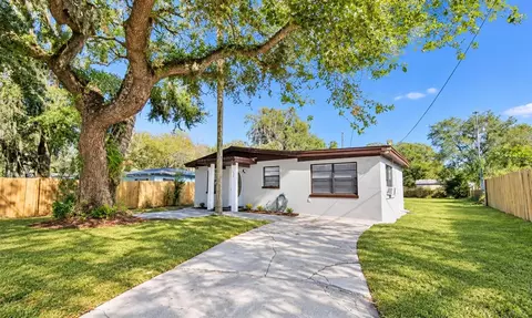932 Hart St, Lake Wales, FL 33859