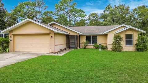 11 Carnation Ct E, Homosassa, FL 34446